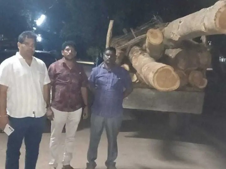 టేకు దుంగలు స్వాధీనం..