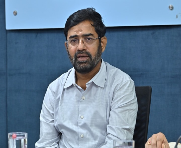 ‘ప్రతి ఇంట ఇంకుడుగుంత ఏర్పాటు’