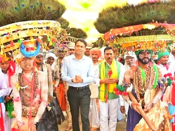 దండారీ ఉత్సవాలు పాల్గొన్న ADB ఎస్పీ