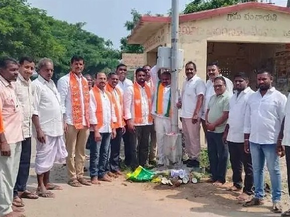 ఎంపీ నిధులతో హైమాస్ట్ లైట్స్  ప్రారంభం