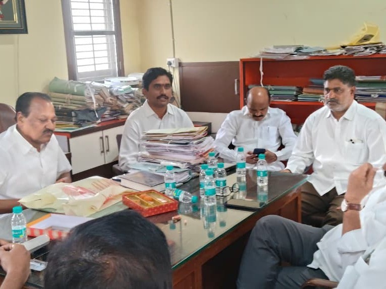 అర్బన్ బ్యాంకు ఎన్నికల్లో బీజేపీ ప్యానెల్