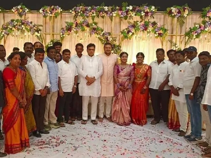 అలంకరణ వేడుకకు హాజరైన మంత్రి