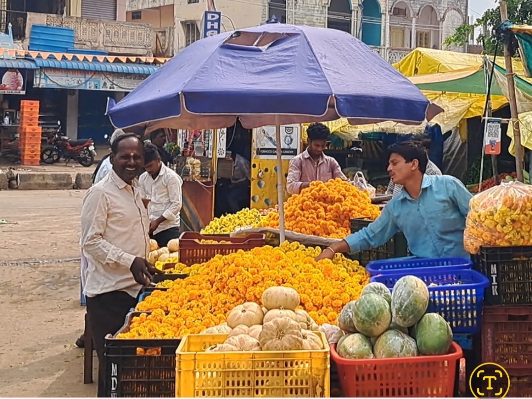 కంగ్టి మార్కెట్లో బంతిపూలకు భలే గిరాకీ