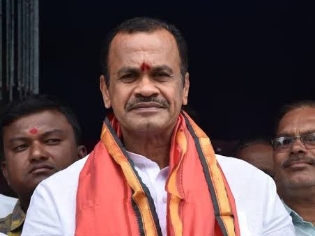 ప్రజలకు దీపావళి శుభాకాంక్షలు: మంత్రి