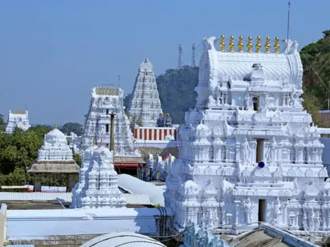 శ్రీకాళహస్తిలో అంతరాలయ దర్శనం రద్దు