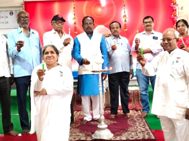 గాజువాక‌లో ఘ‌నంగా దీపావ‌ళి వేడుక‌లు
