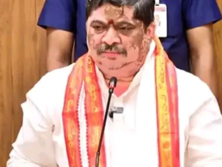 రాష్ట్ర ప్రజలకు దీపావళి శుభాకాంక్షలు: మంత్రి పొన్నం