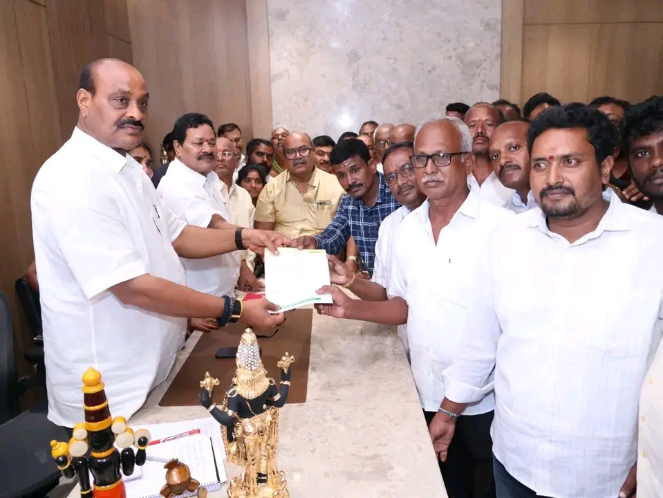 సీఎం రిలీఫ్ ఫండ్ తోనే పేదలకు ఆర్థిక భరోసా :మంత్రి అచ్చెన్న