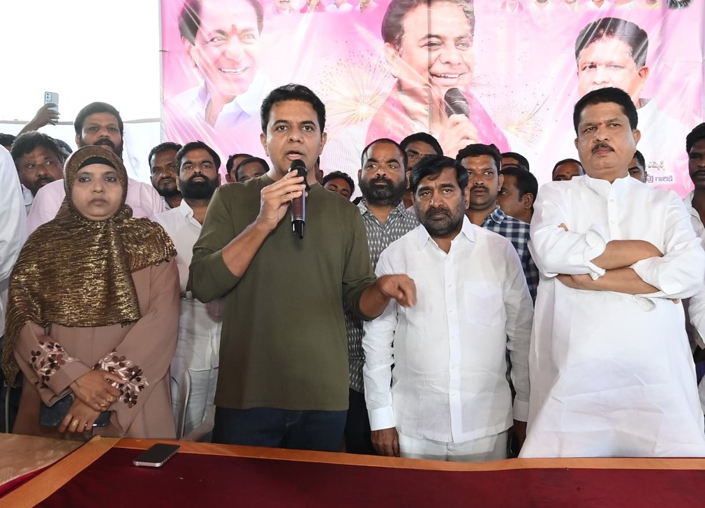 హైడ్రా బాధితులను కలిసిన కేటీఆర్