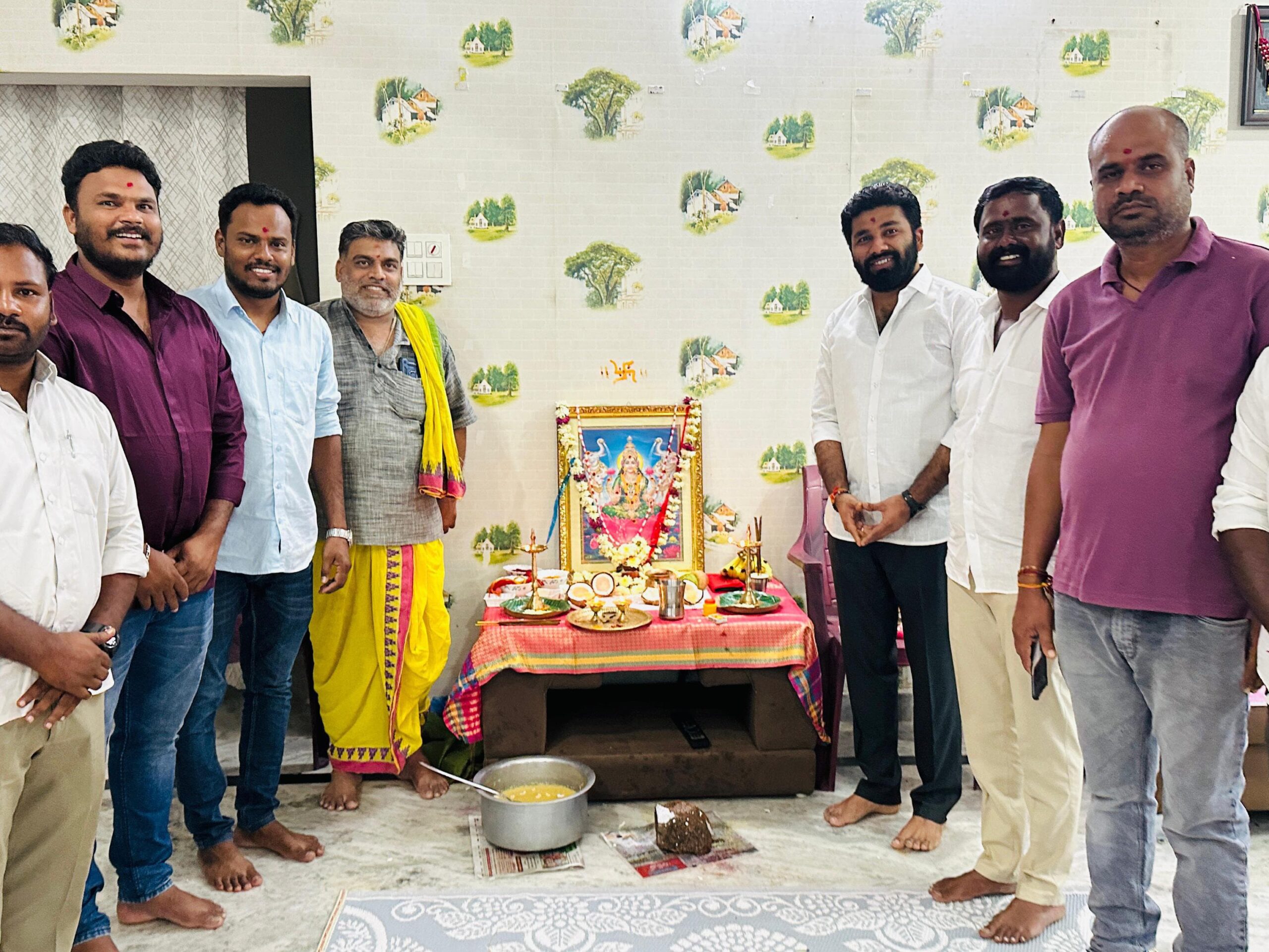 ఘనంగా లక్ష్మీ పూజ