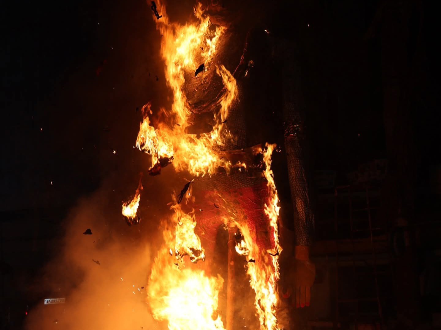 తుమ్మలగుంటలో ఘనంగా నరకాసుర వధ