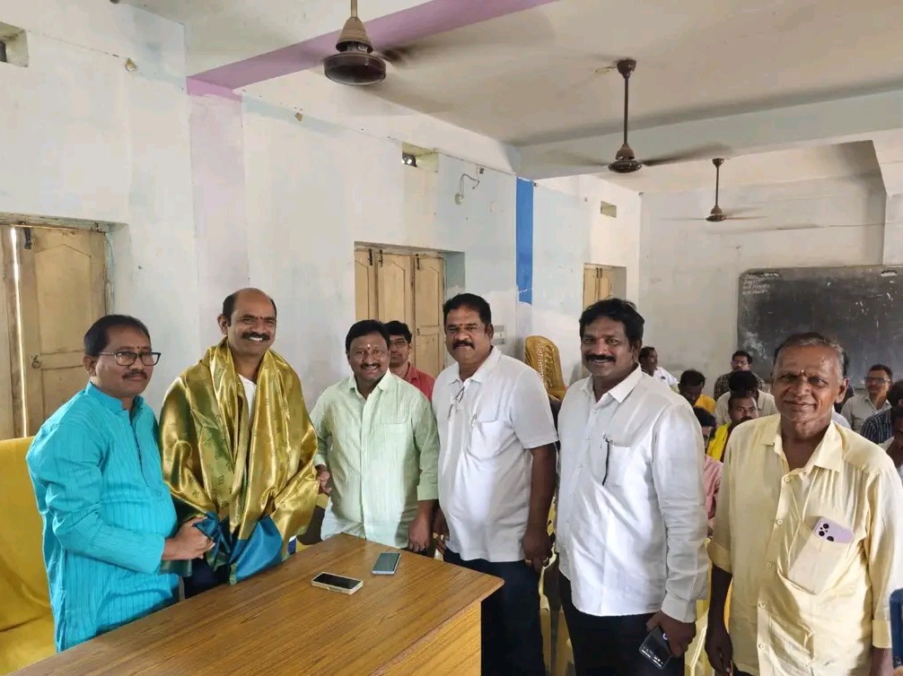 ‘పార్టీ బలోపేతానికి నిరంతరం కృషి చేయాలి’