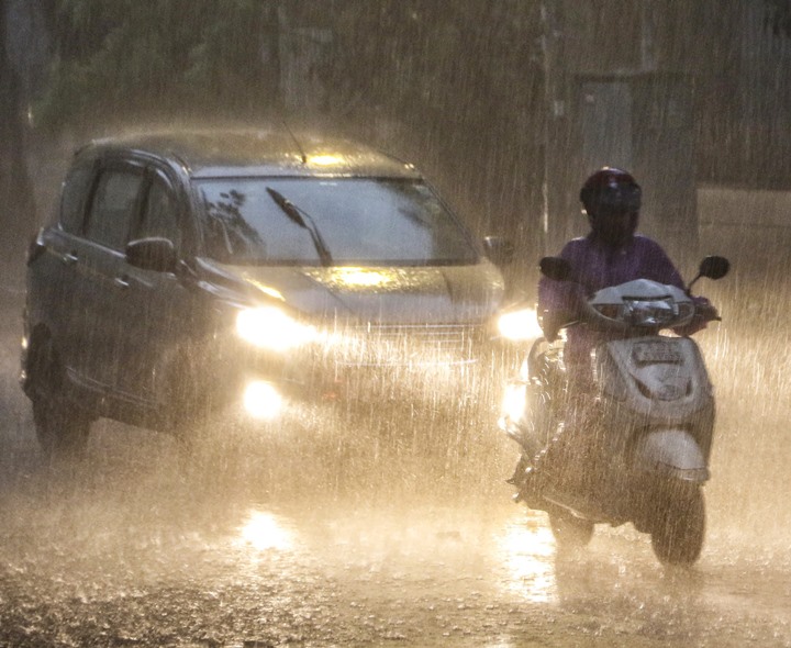 ALERT: కాసేపట్లో ఈ జిల్లాల్లో భారీ వర్షం