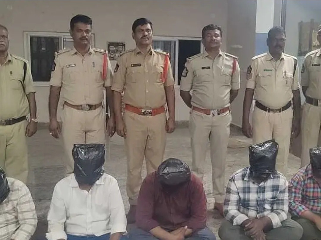 ఇరు వర్గాల మద్య ఘర్షన.. చివరికి అరెస్ట్