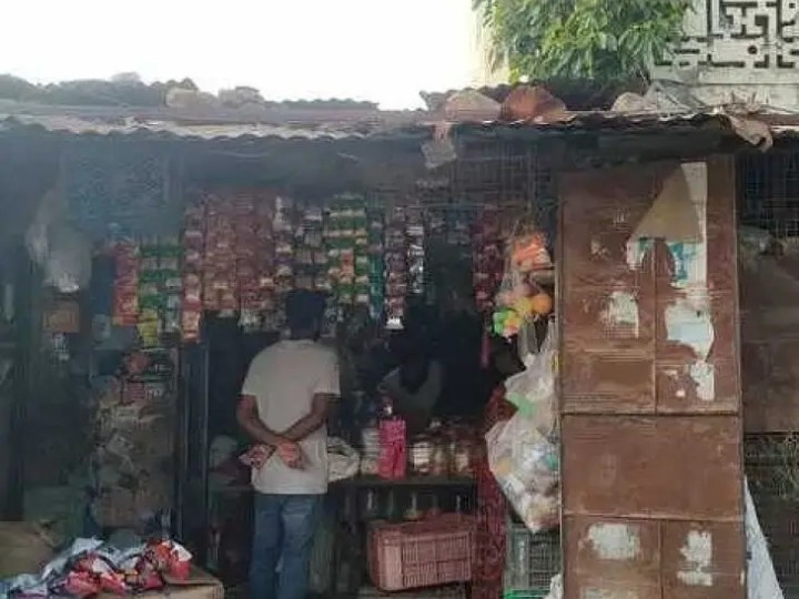 కిరాణా షాపులో దొంగతనం.. పోలీసులకు ఫిర్యాదు