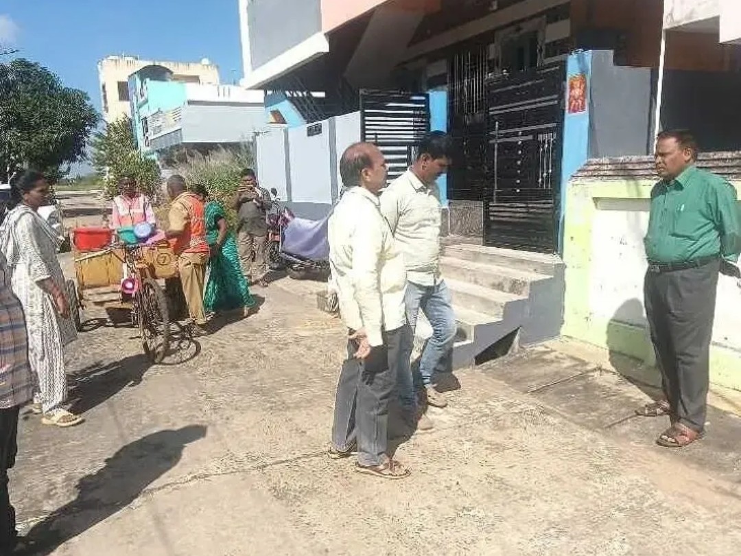 రాగోలులో జడ్పీ సీఈవో తనిఖీ