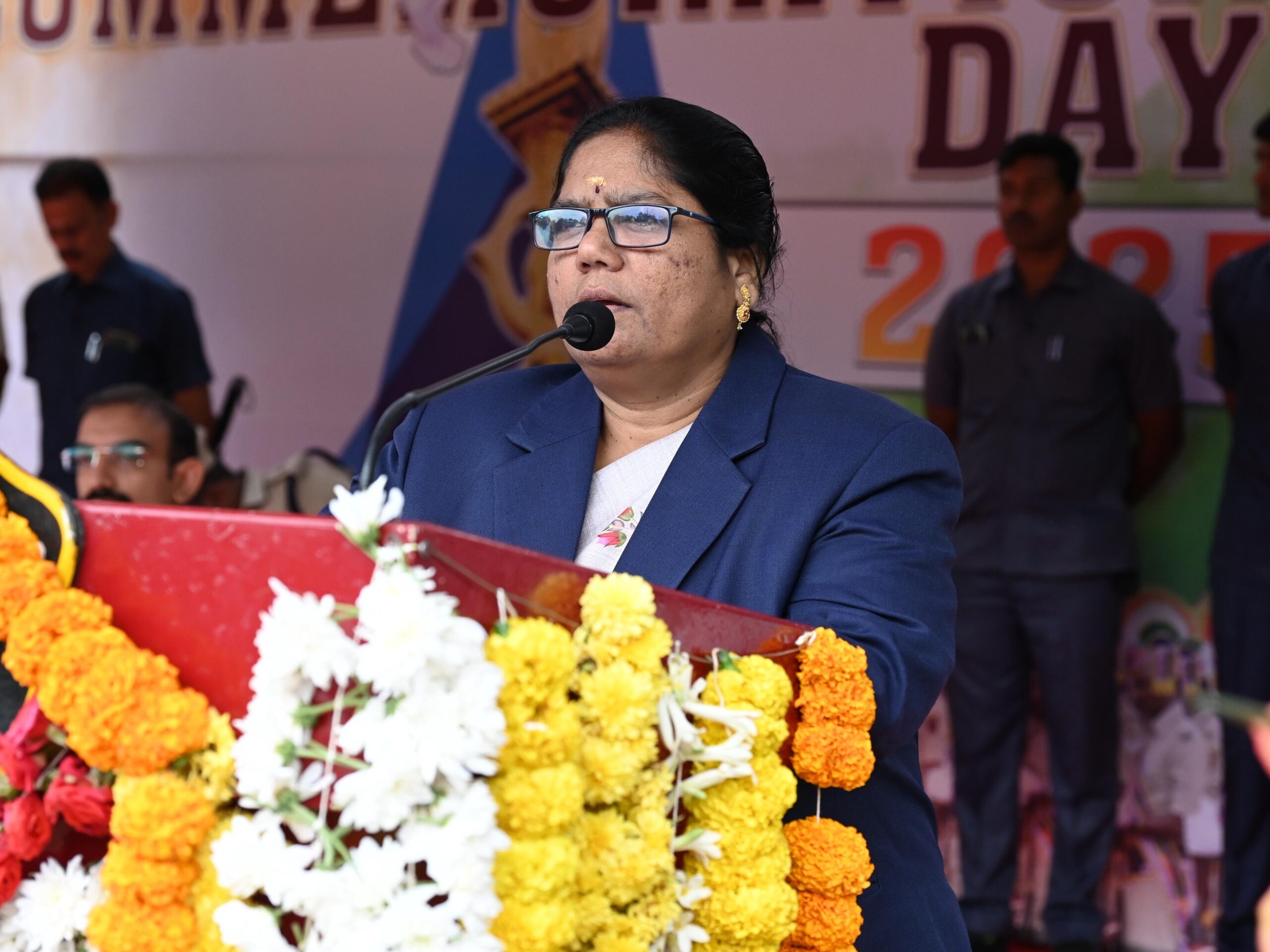 ‘శాంతి భద్రతలు కాపాడడంలో పోలీసుల పాత్ర ప్రధానం’
