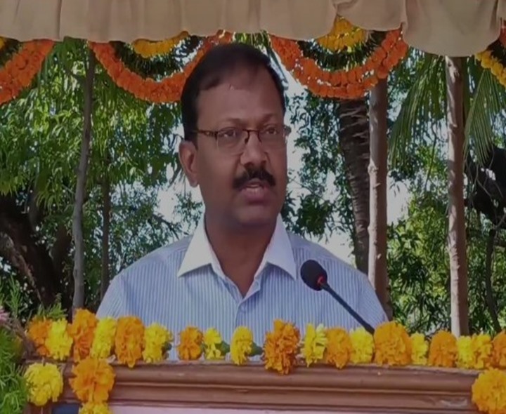 పోలీస్ అమరవీరుల దినోత్సవ ప్రాశస్త్యాన్ని వివరించిన కలెక్టర్