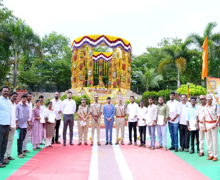 15 మంది పోలీసు కుటుంబాలకు కారుణ్య నియామకాలు