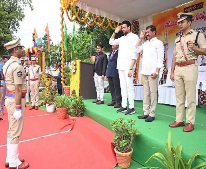 అమరవీరుల కుటుంబానికి అండగా ఉంటాం: ఎంపీ