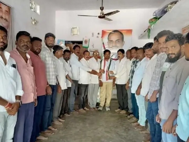 కాంగ్రెస్ పార్టీలోకి చేరిన మాజీ ఎంపీటీసీ సభ్యులు