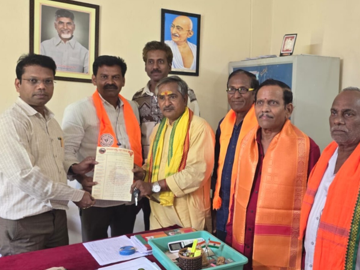 ‘ఫాస్టర్‌పై చర్యలు తీసుకోవాలి’