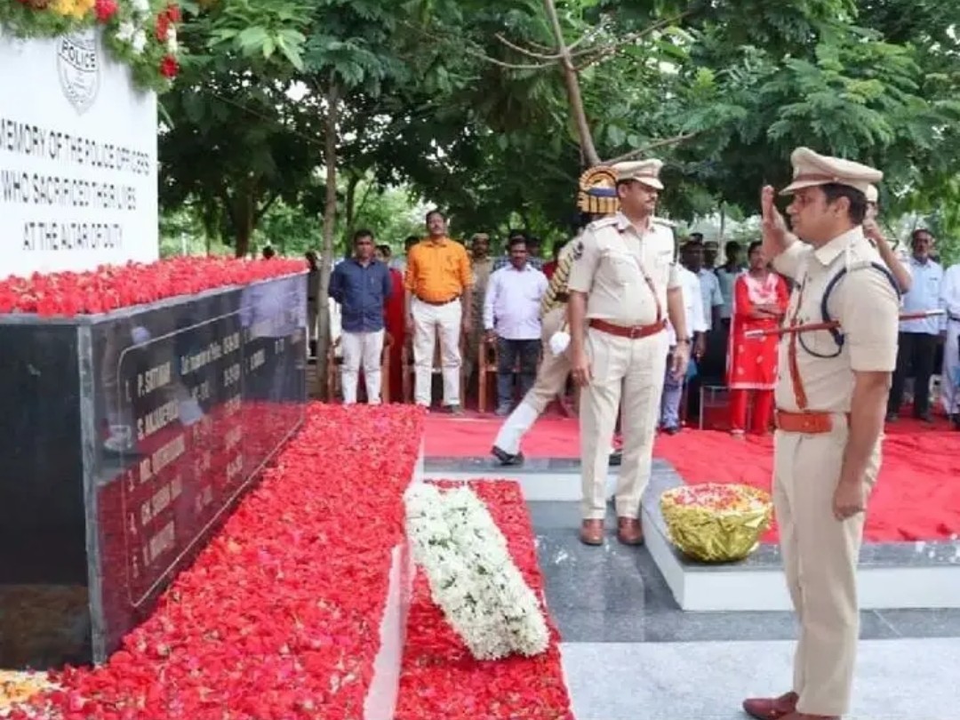 పోలీస్ అమరుల ఆశయాలను నెరవేర్చాలి: ఎస్పీ