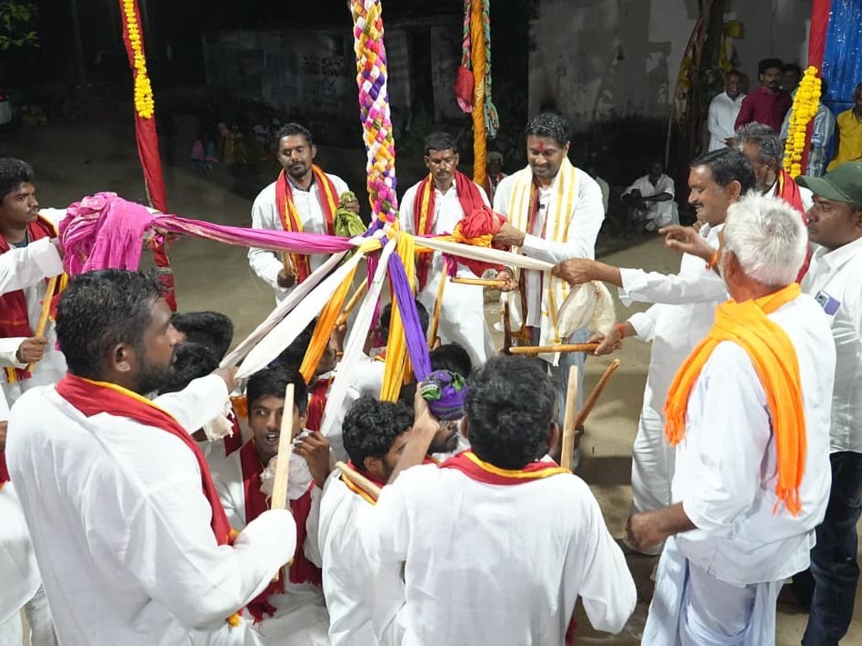 ‘అంత‌రించిపోతున్న ప్రాచీన క‌ళ‌ల‌ను కాపాడుకోవాలి’