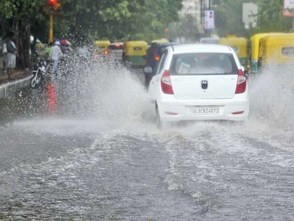 భారీ వర్షం.. రైతన్నలు ఆందోళన’
