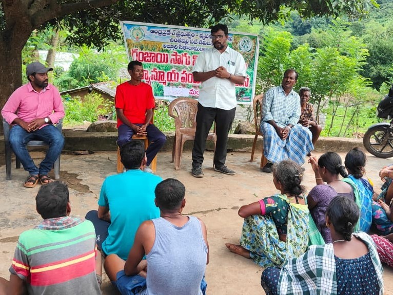 గంజాయి సాగు వద్దు.. సాంప్రదాయ పంటలే ముద్దు
