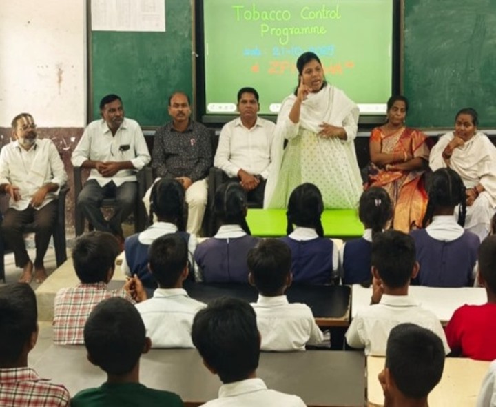 పాఠశాలలో పొగాకు నియంత్రణ కార్యక్రమం