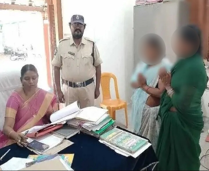 నాటు సారాయి కేసులలో ఇద్దరిపై బైండోవర్