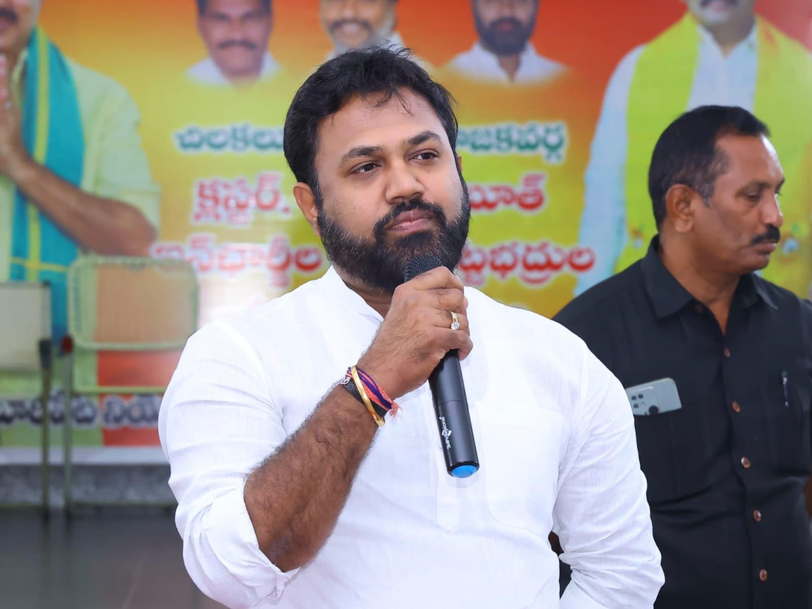 ప్రజలు అప్రమత్తంగా ఉండండి: దినేష్ రెడ్డి