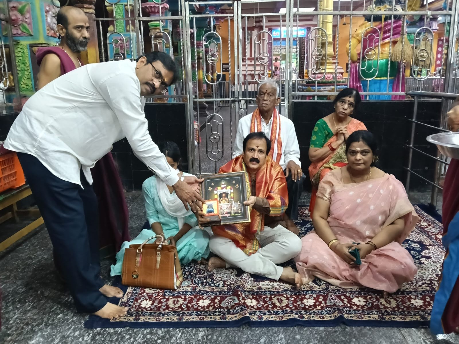 సుబ్రహ్మణ్యేశ్వర స్వామిని దర్శించుకున్న రాష్ట్ర కమిషన్