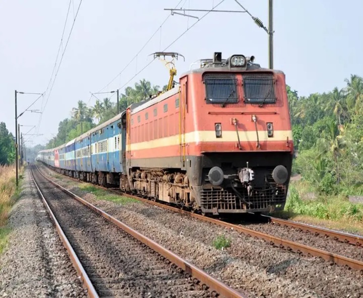 కాచిగూడ ఎక్స్‌ప్రెస్ రైలుకు LHB కోచ్‌లు