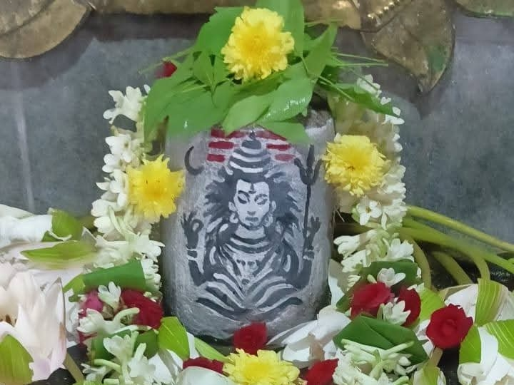 శ్రీ ఉమా ఏకాంబరేశ్వర స్వామికి రుద్రాభిషేకం