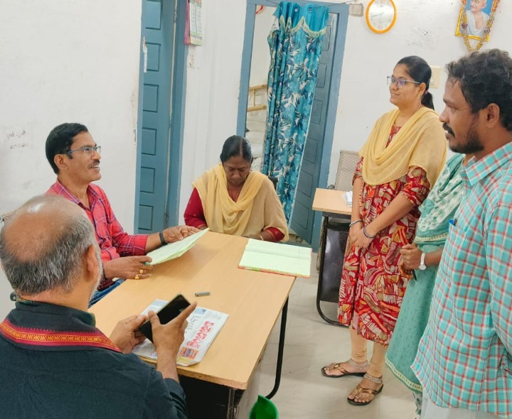 తురిమెళ్ల సచివాలయాన్ని తనిఖీ చేసిన ఎంపీడీవో