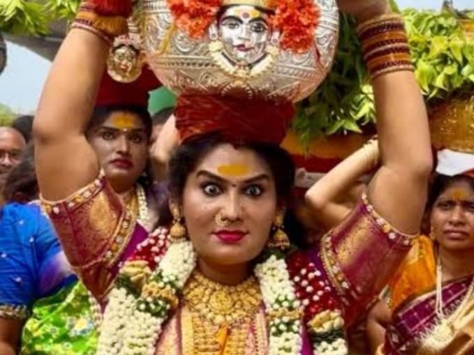 బోనాల ఊరేగింపుకి  రానున్న జోగిని శ్యామల