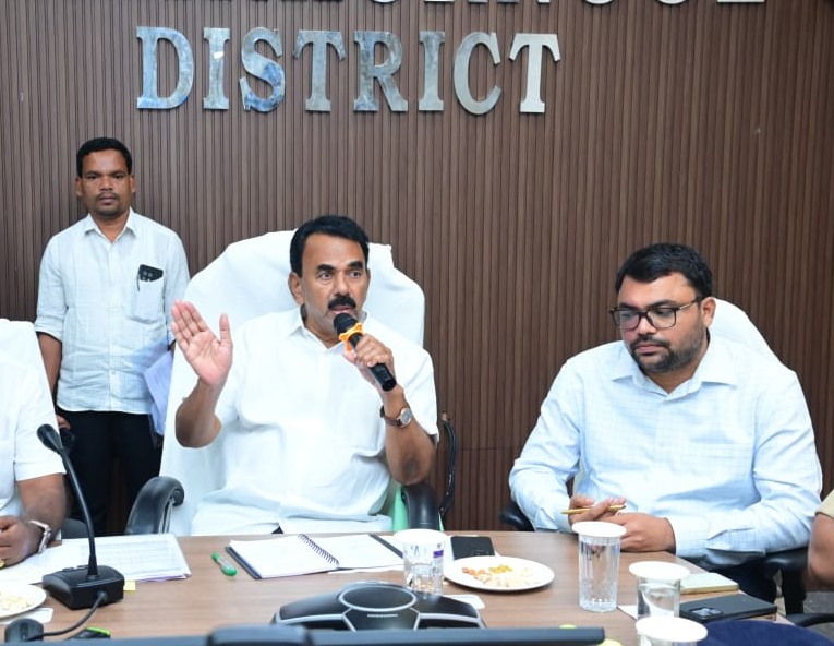 NOV 1  నుంచి గ్రామాల్లోకి ఎమ్మార్వోలు: మంత్రి