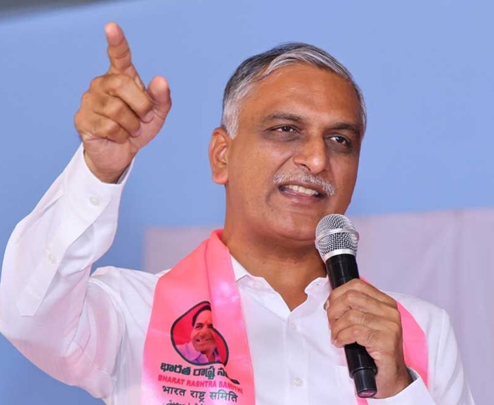 రేవంత్ రెడ్డి పనులే సగం.. సగం..: హరీశ్ రావు