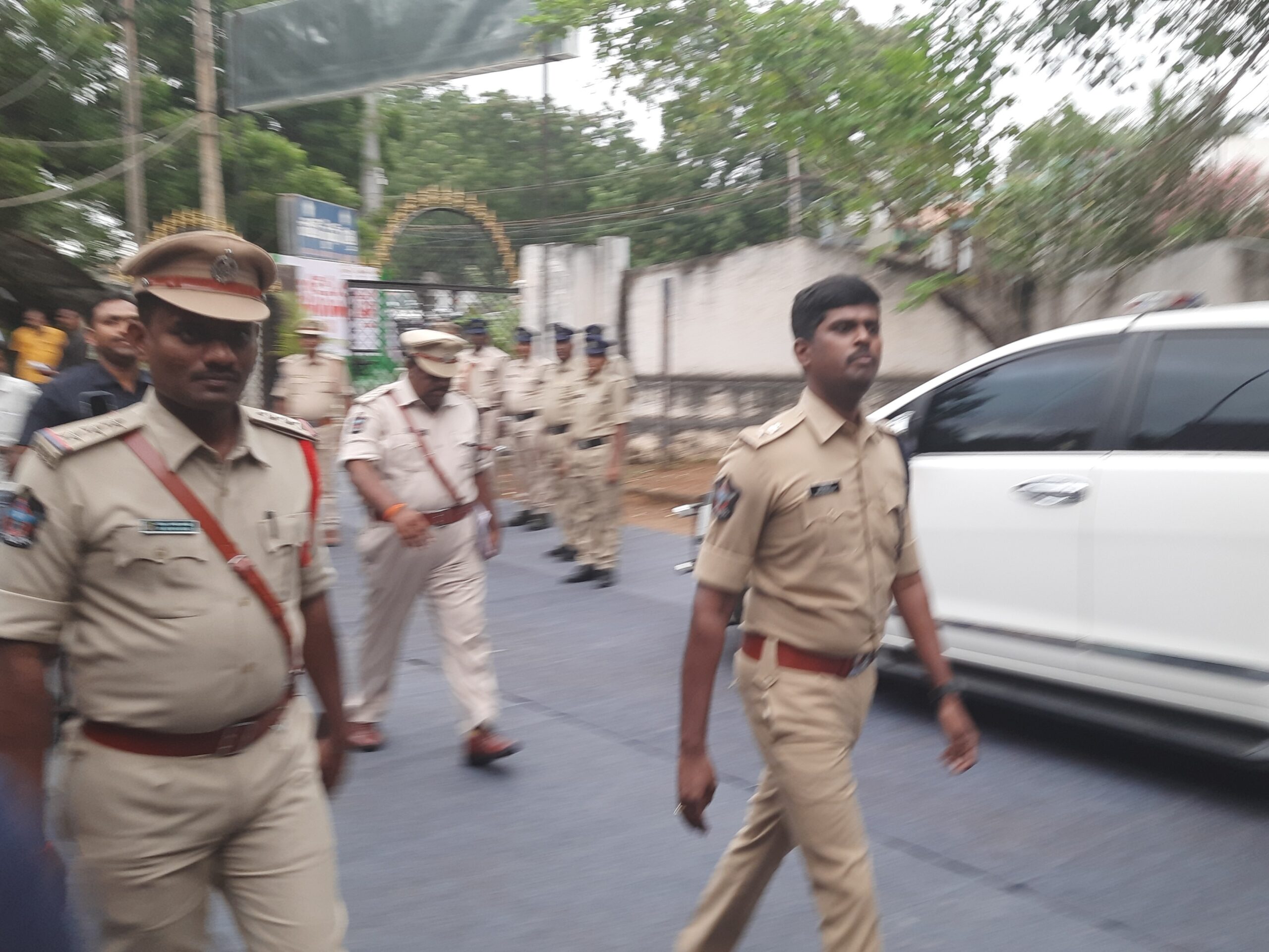 పోలీస్‌స్టేషన్‌ను  తనిఖీ చేసిన జిల్లా ఎస్పీ