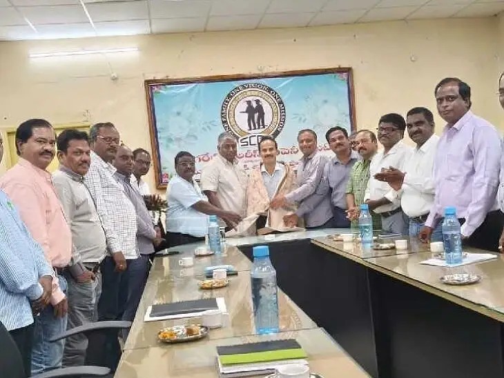 ప్రభుత్వ అధికారులకు బదిలీలు సహజం