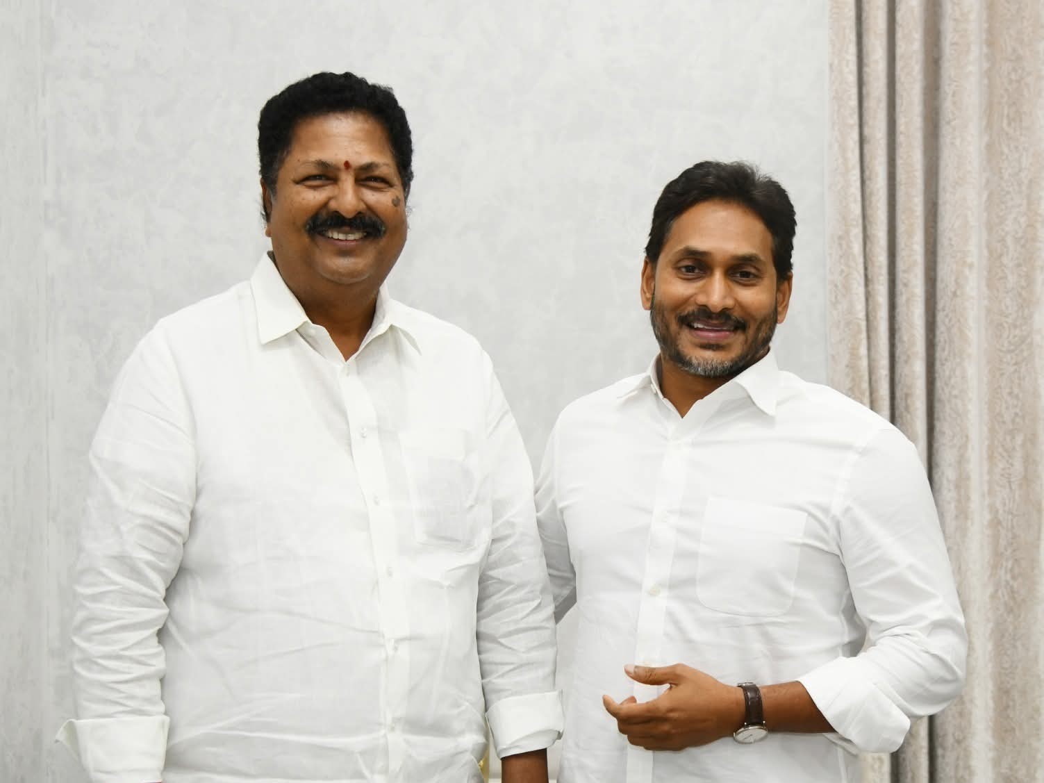 మాజీ సీఎంతో తణుకు మాజీ ఎమ్మెల్యే భేటీ