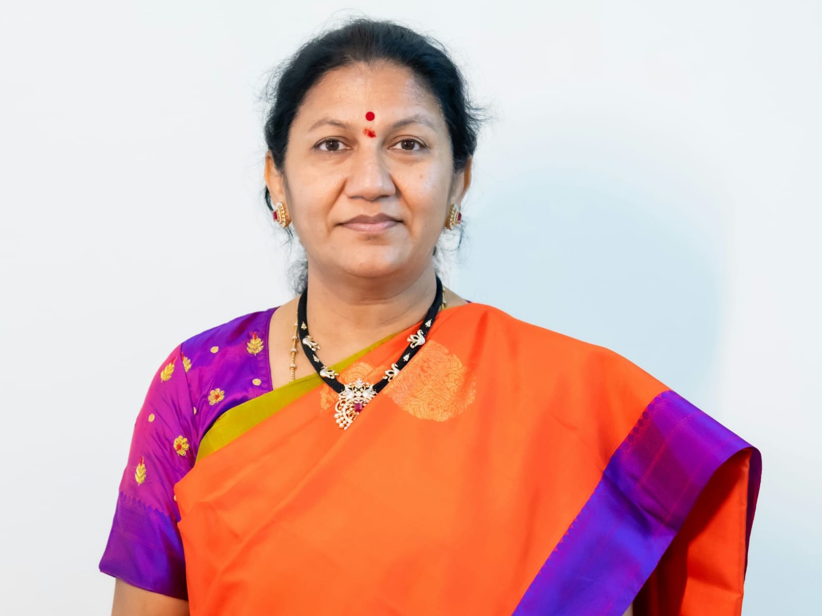 ప్రభుత్వ స్థలాల విక్రయం అడ్డుకొని తీరుతాం రావు పద్మ