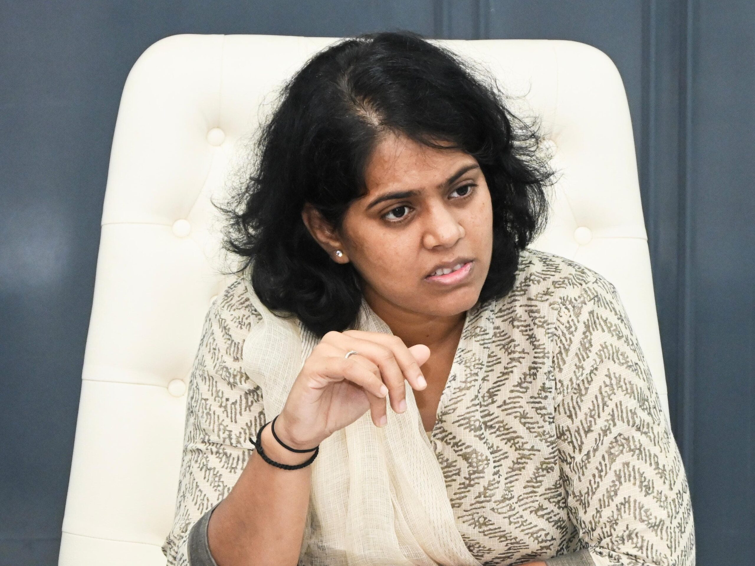 వసతి గృహాలలో పిల్లల సంరక్షణపై జిల్లా కలెక్టర్ హెచ్చరిక