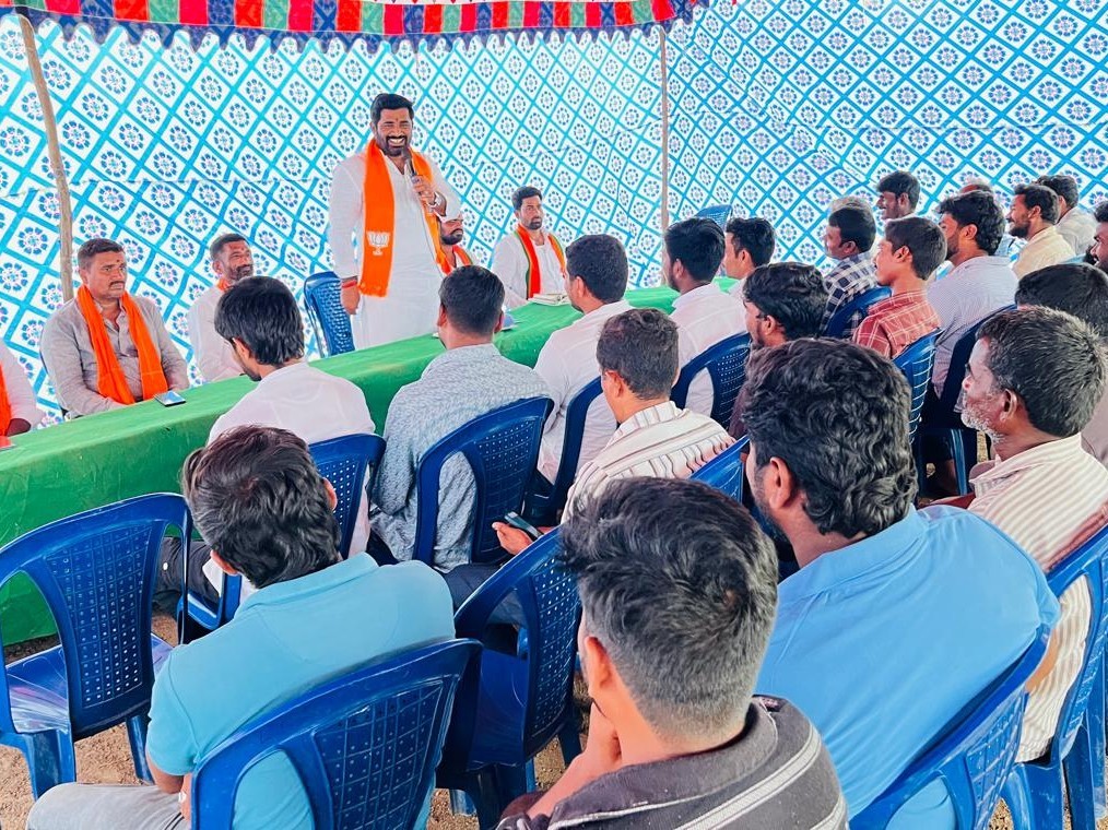 కోనాపురంలో ఎంపీటీసీ స్థాయి సన్నాహక సమావేశం