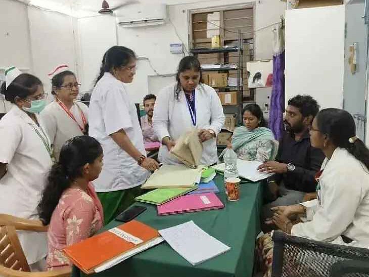 CHCలో రికార్డులను తనిఖీ చేసిన కాయకల్ప్ బృందం