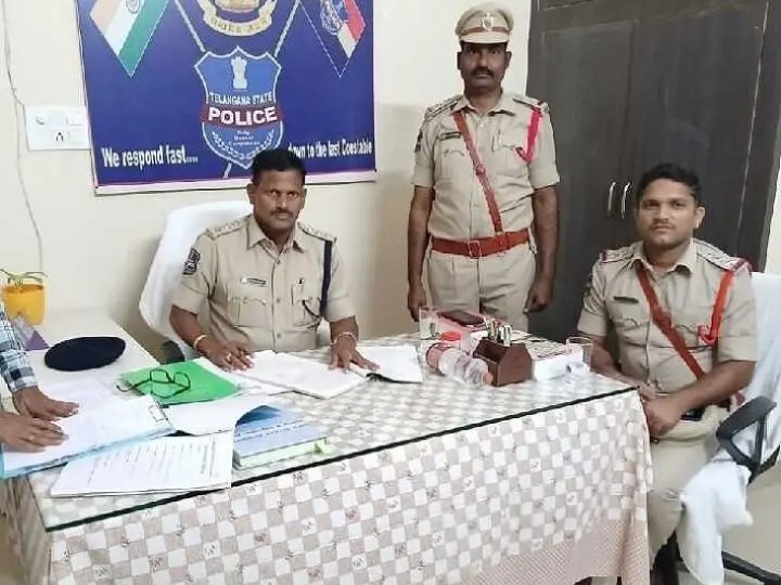 పోలీస్ స్టేషన్‌ను తనిఖీ చేసిన డీఎస్సీ