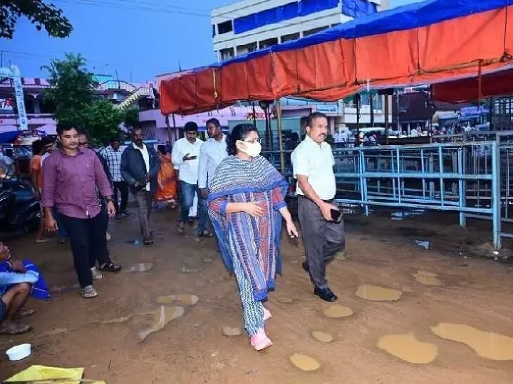 ‘మున్సిపల్ సిబ్బంది అప్రమత్తంగా ఉండాలి’