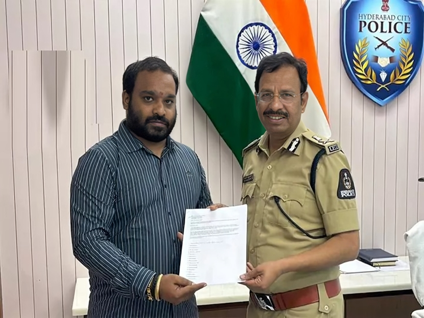 ఎన్టీఆర్‌ ఫొటోలు మార్ఫింగ్.. సజ్జనార్‌కు ఫిర్యాదు
